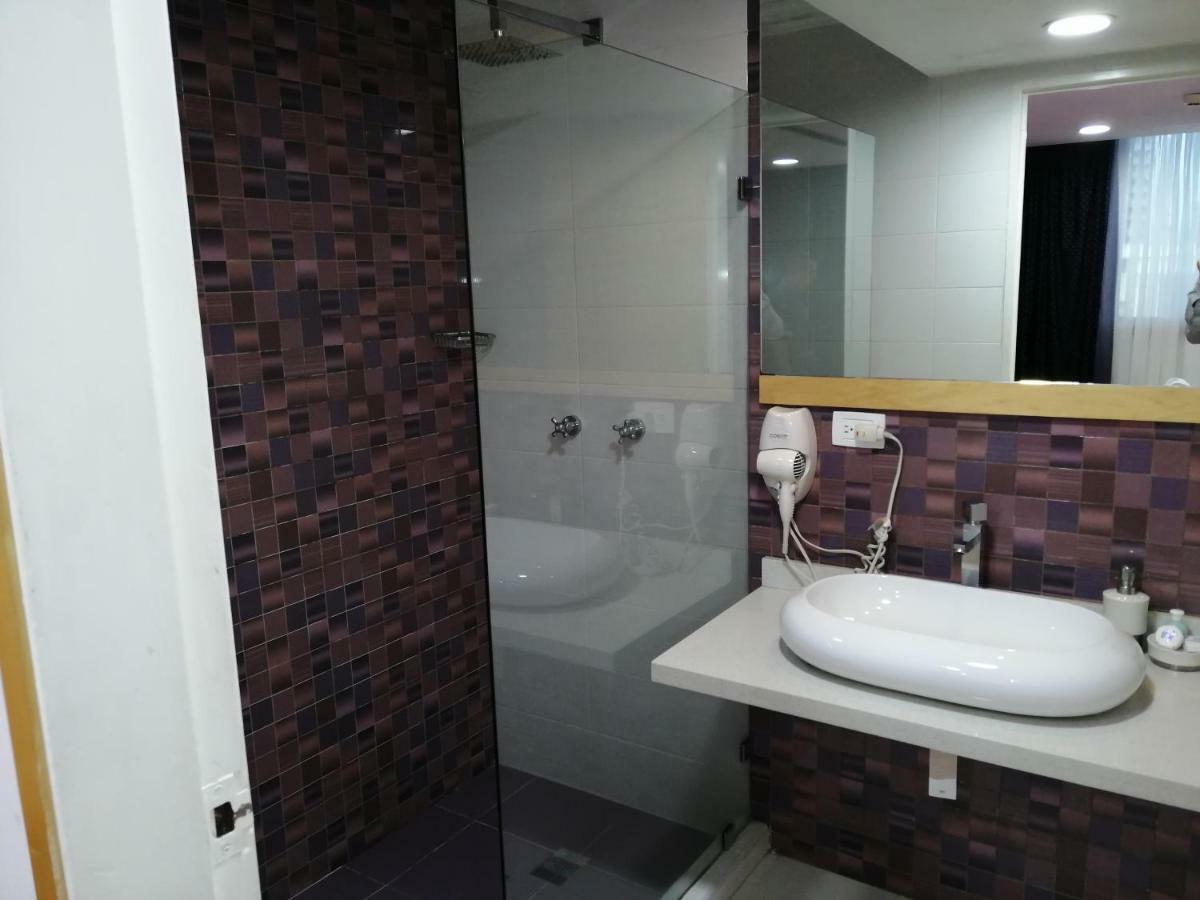 Hotel Las Americas 卡拉卡斯 外观 照片